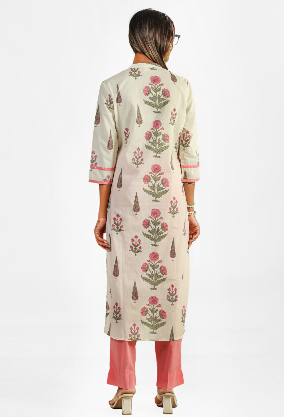 Elegant Floral Block Print Cotton Kurta for Women – Off White & Pink